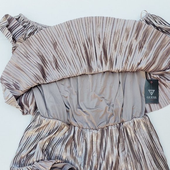 GUESS Off-Shoulder Pleated Emerson Romper sz S - Picture 6 of 9